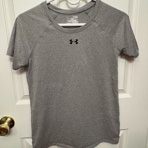 Under Armour HeatGear Loose Fit Shirt in Gray